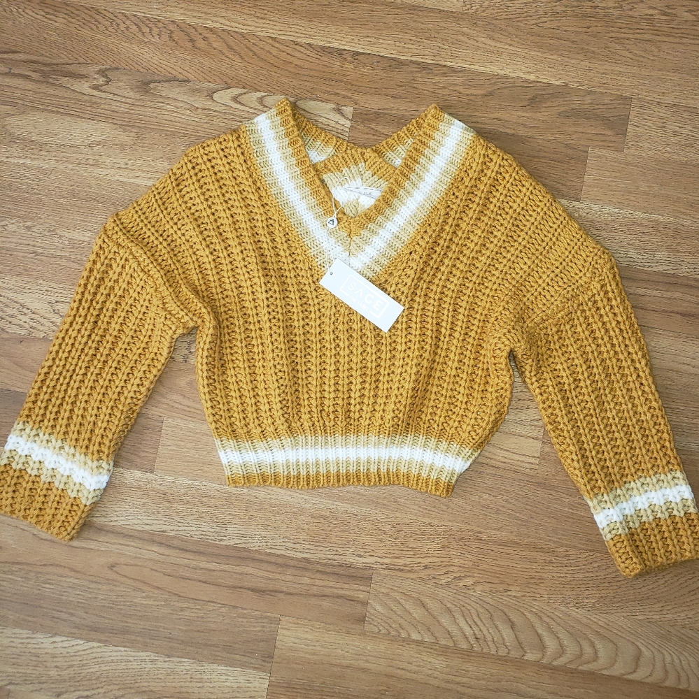 very nice mustard colored sweater!